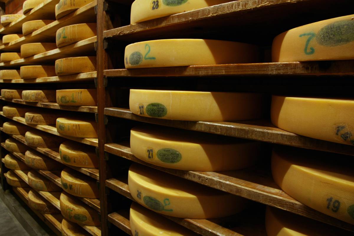 Passez votre commande de fromages et Comté AOP franc-comtois ! Pont-de-Roide
